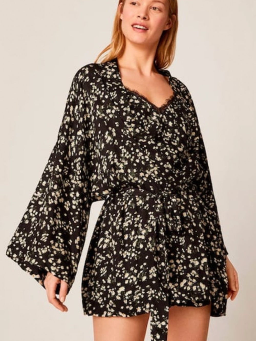Oysho Floral Kimono